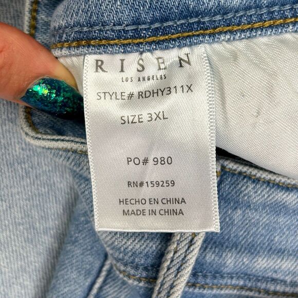 NWT Risen Mid Rise Curvy Yoke Skinny Jeans Light Wash Denim Pants Plus Size 3XL - Picture 15 of 16